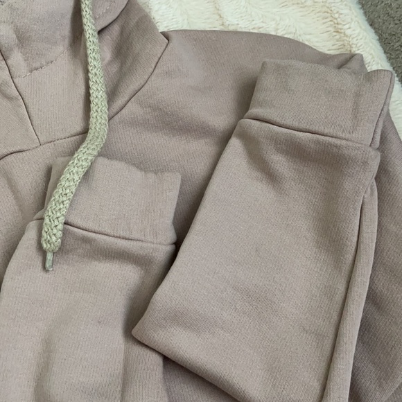 Women’s sweater and sweatpants set - Picture 4 of 4